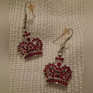 Yaaas Qween Red Stone And Silver Crown Earrings
